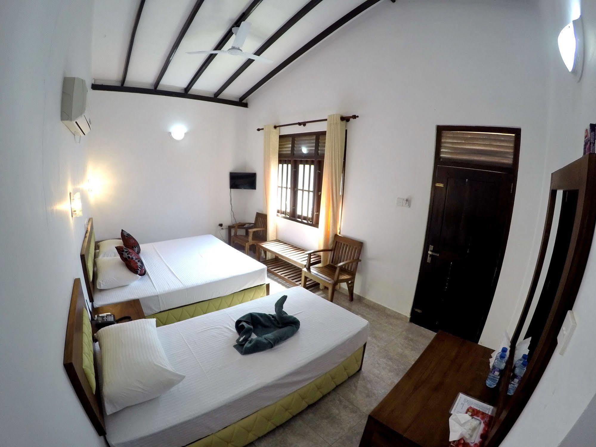 Ramon Beach Resort Ambalangoda  Luaran gambar