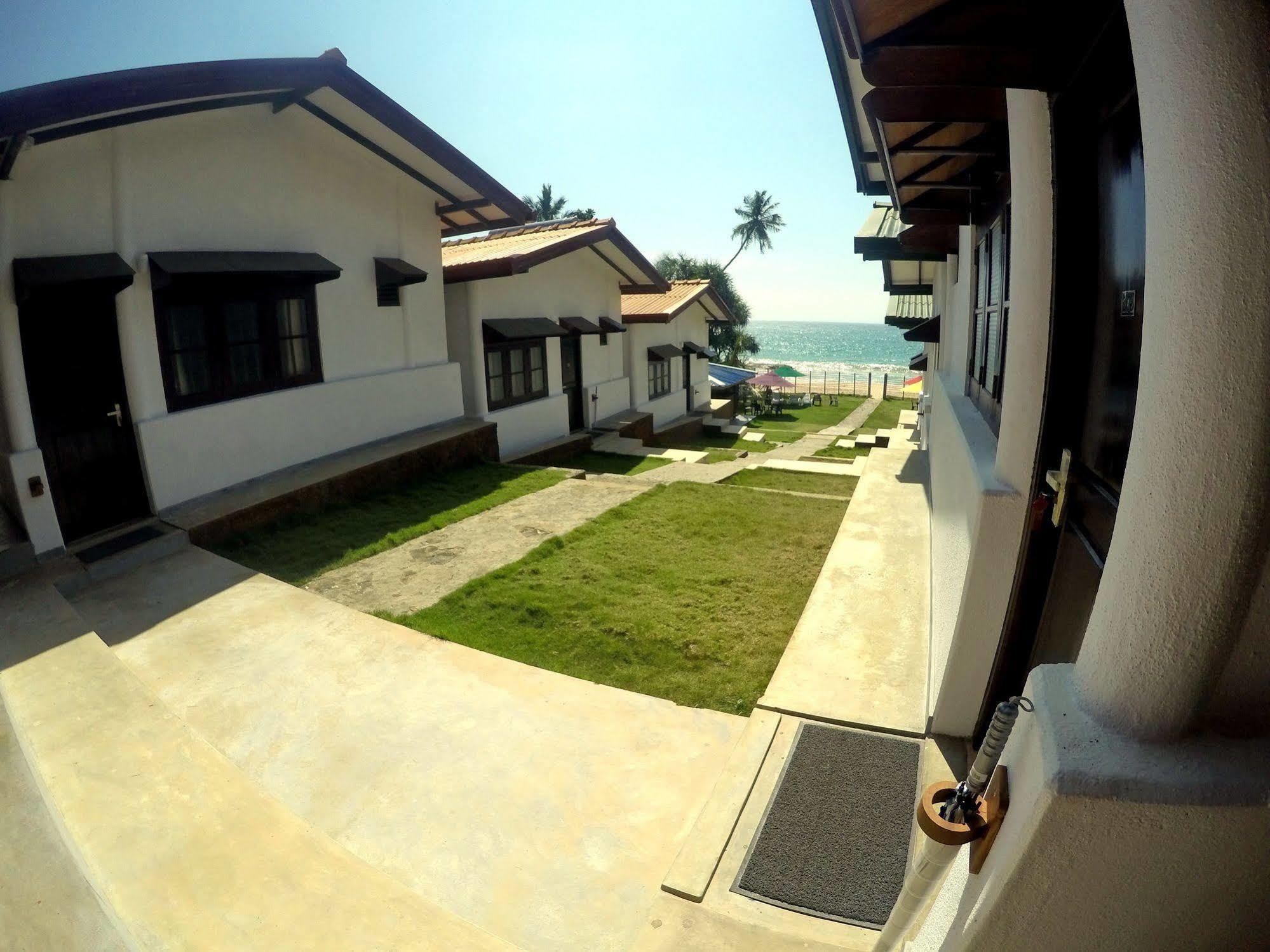 Ramon Beach Resort Ambalangoda  Luaran gambar